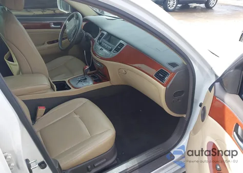 2013 Hyundai Genesis 3.8 z USA, uszkodzony, nr VIN KMHGC4DDXDU214322